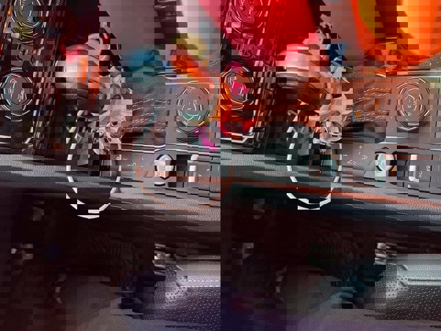 Used 2021 Volkswagen Atlas SEL Premium image 23