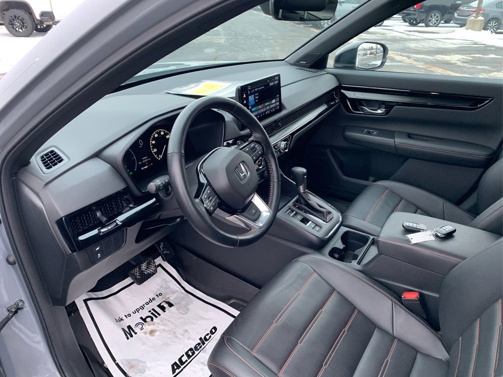 Used 2025 Honda CR-V Sport Touring image 9