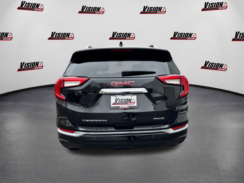 Used 2024 GMC Terrain Denali image 6
