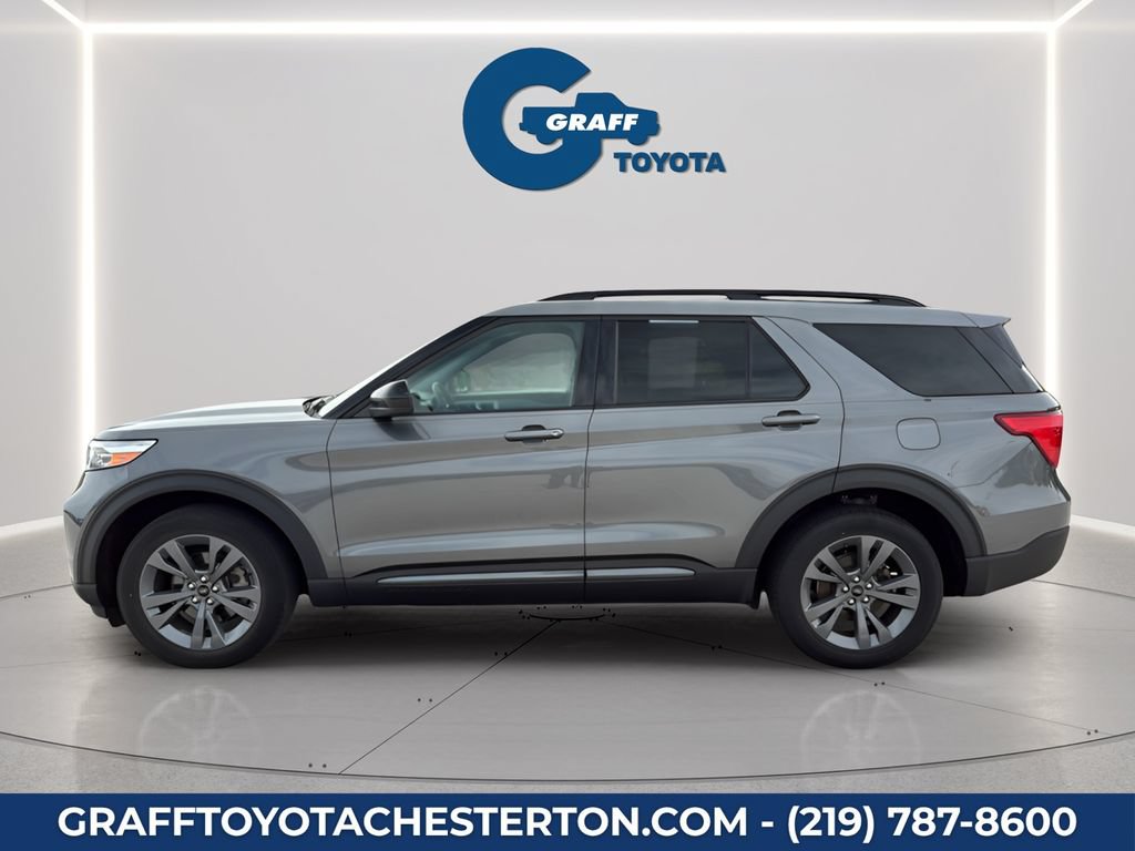 Used 2023 Ford Explorer XLT w/ Equipment Group 202A AWD/4WD image 11