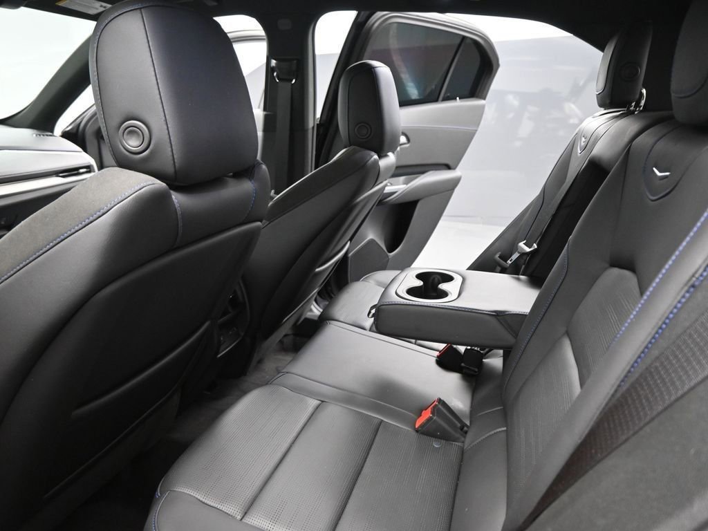 Used 2024 Cadillac XT4 Sport image 26