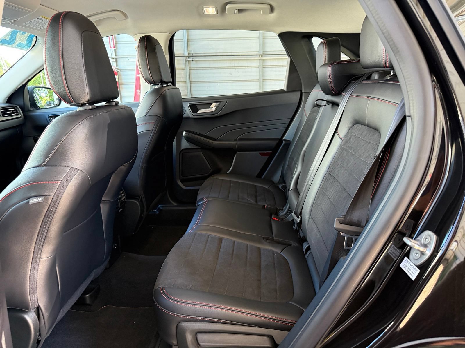 Used 2022 Ford Escape SEL w/ Technology Package AWD/4WD image 19