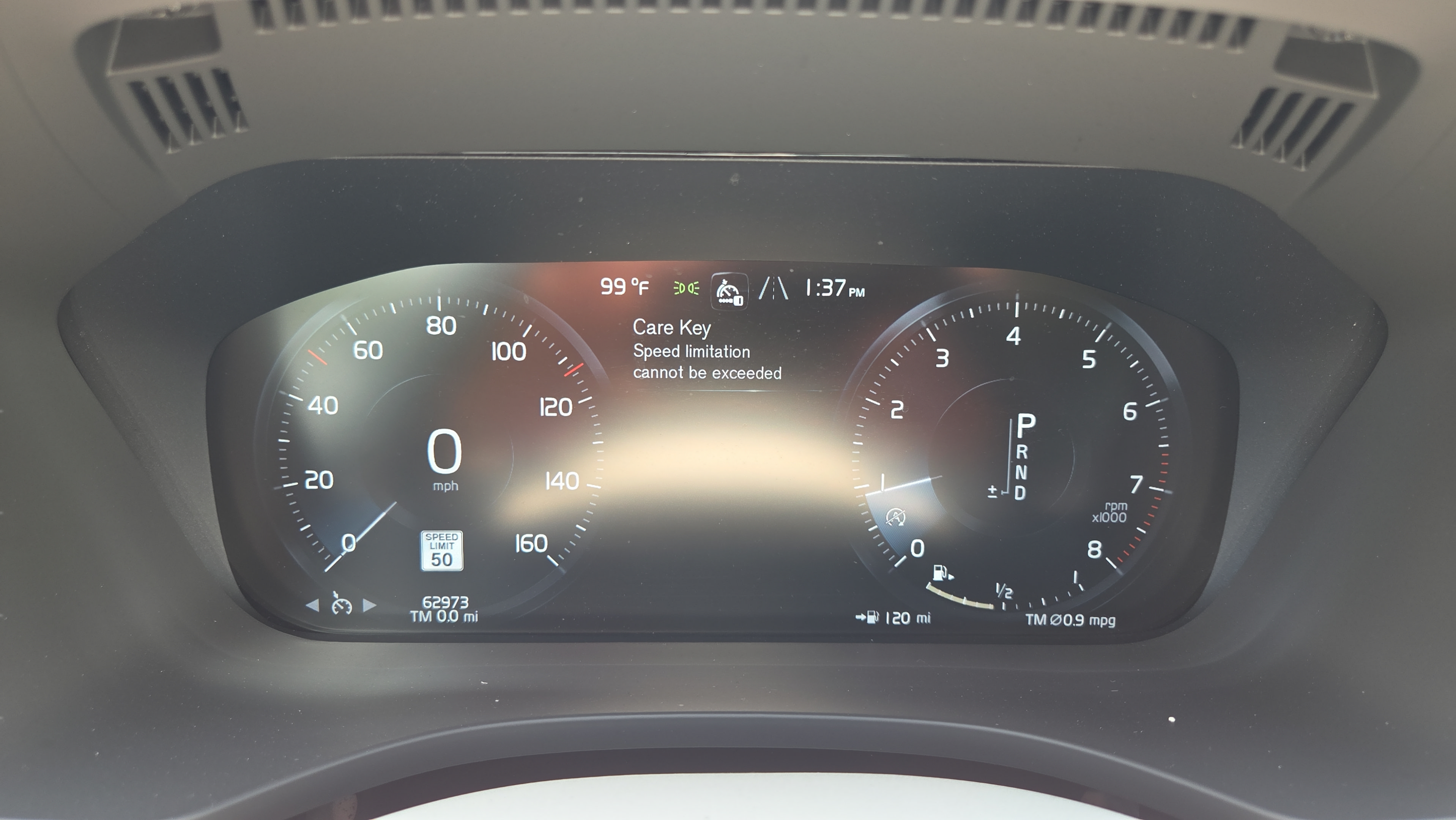 Used 2021 Volvo XC60 T5 Momentum w/ Premium Package AWD/4WD image 26