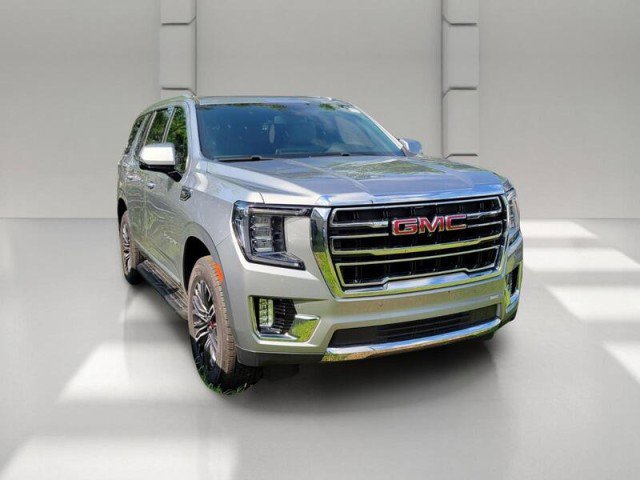 Used 2024 GMC Yukon SLT w/ SLT Luxury Package RWD image 3