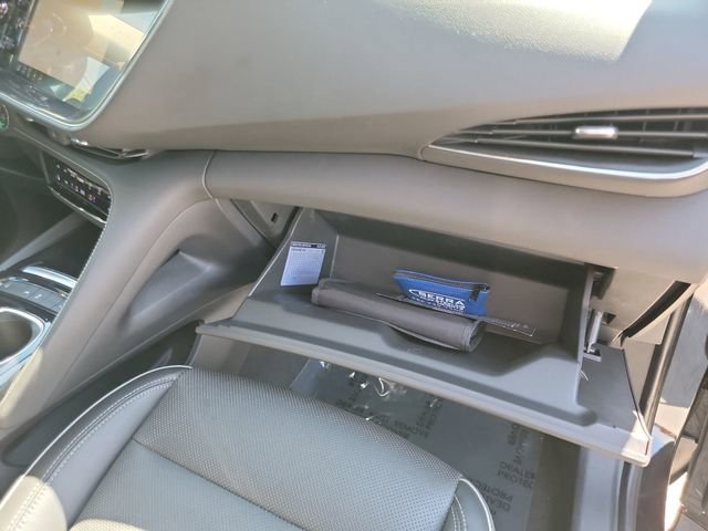 Used 2021 Buick Envision Essence w/ Technology Package I FWD image 31