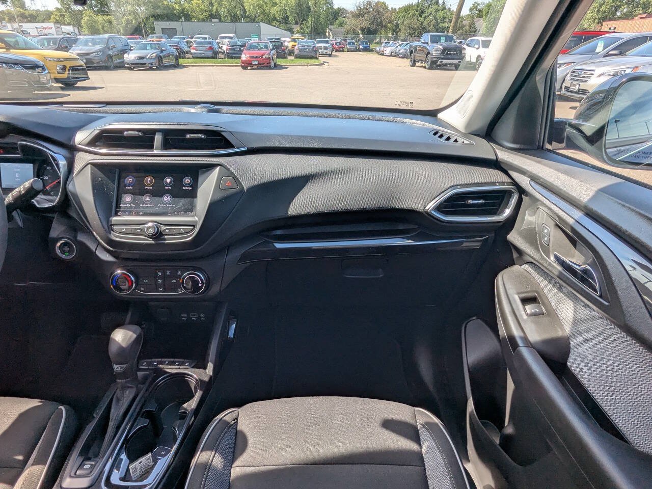 Used 2022 Chevrolet TrailBlazer LT FWD image 18