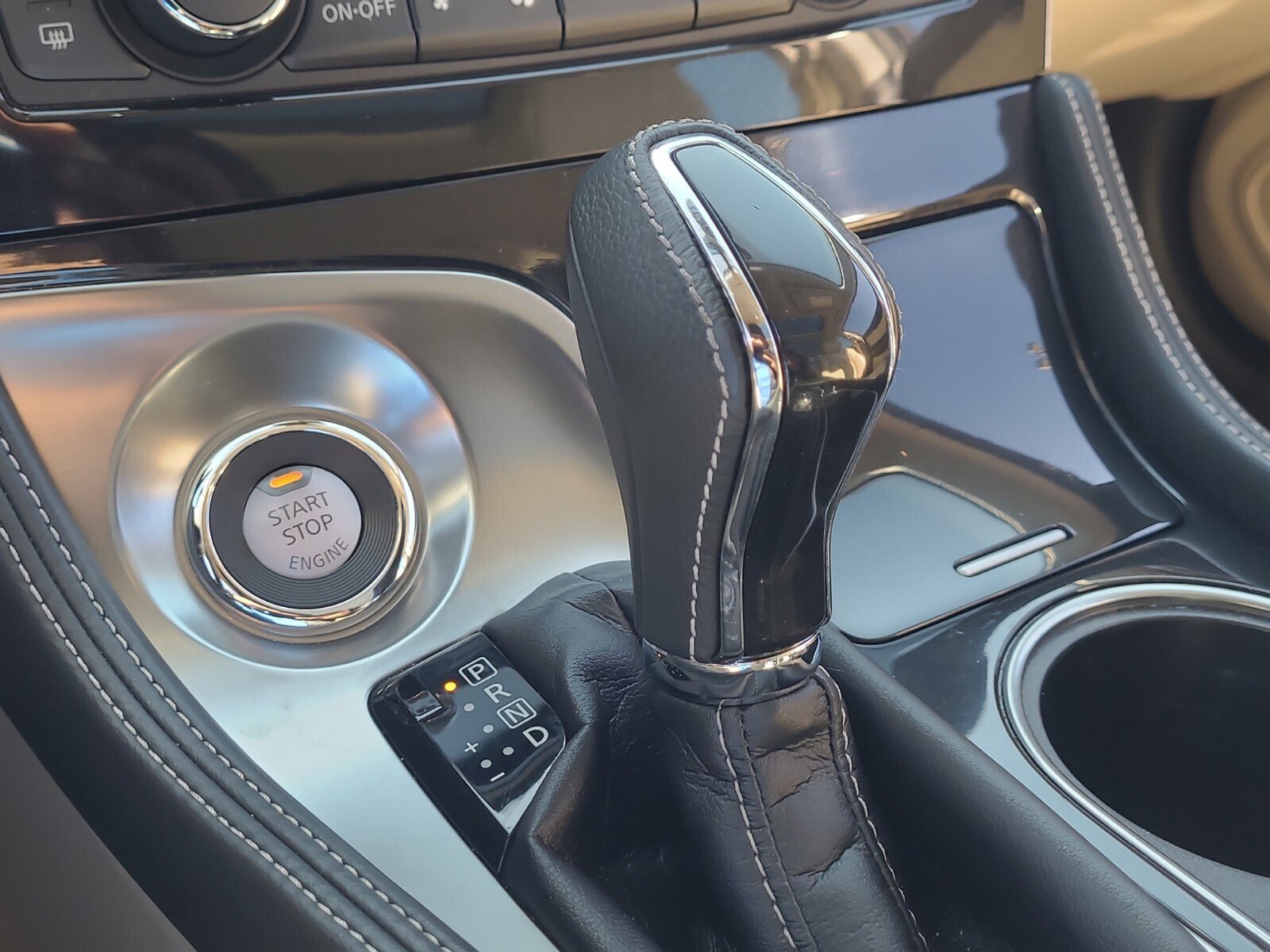 Used 2018 Nissan Maxima Platinum image 19