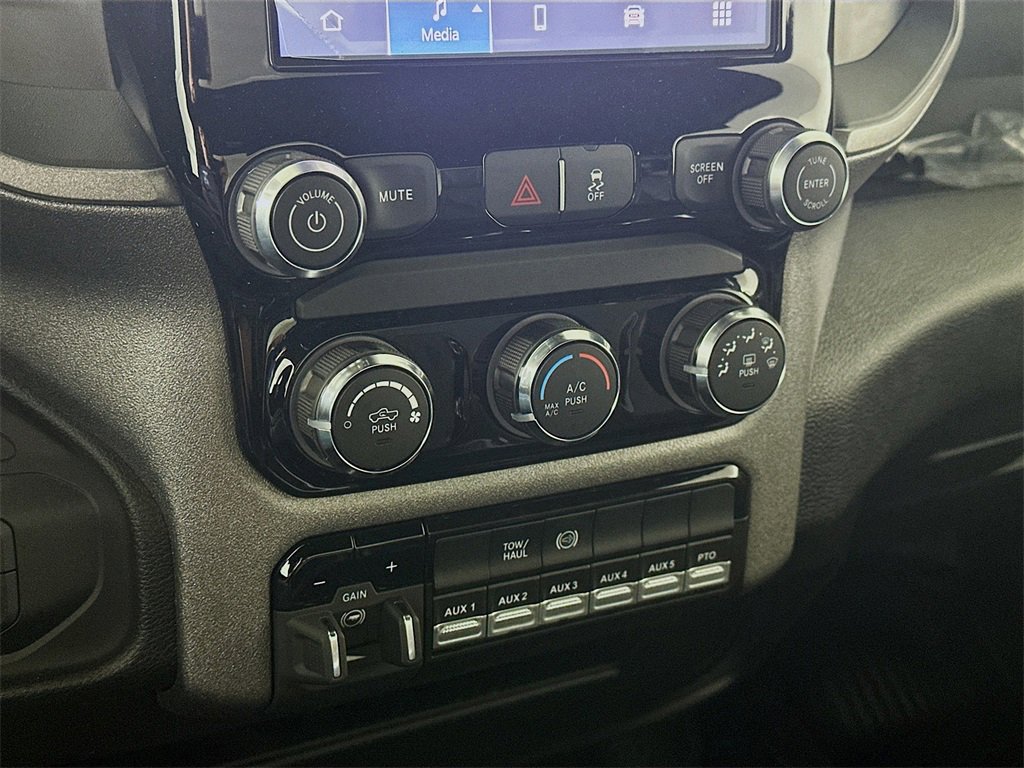 New 2026 RAM 3500 Tradesman w/ Chrome Appearance Group image 15