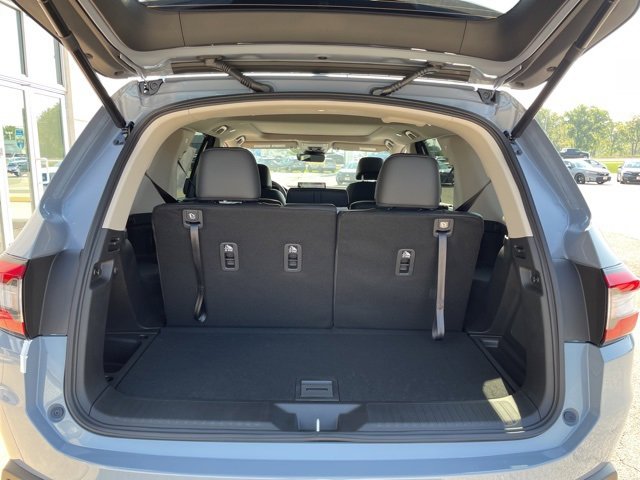 New 2025 Honda Pilot Touring image 15