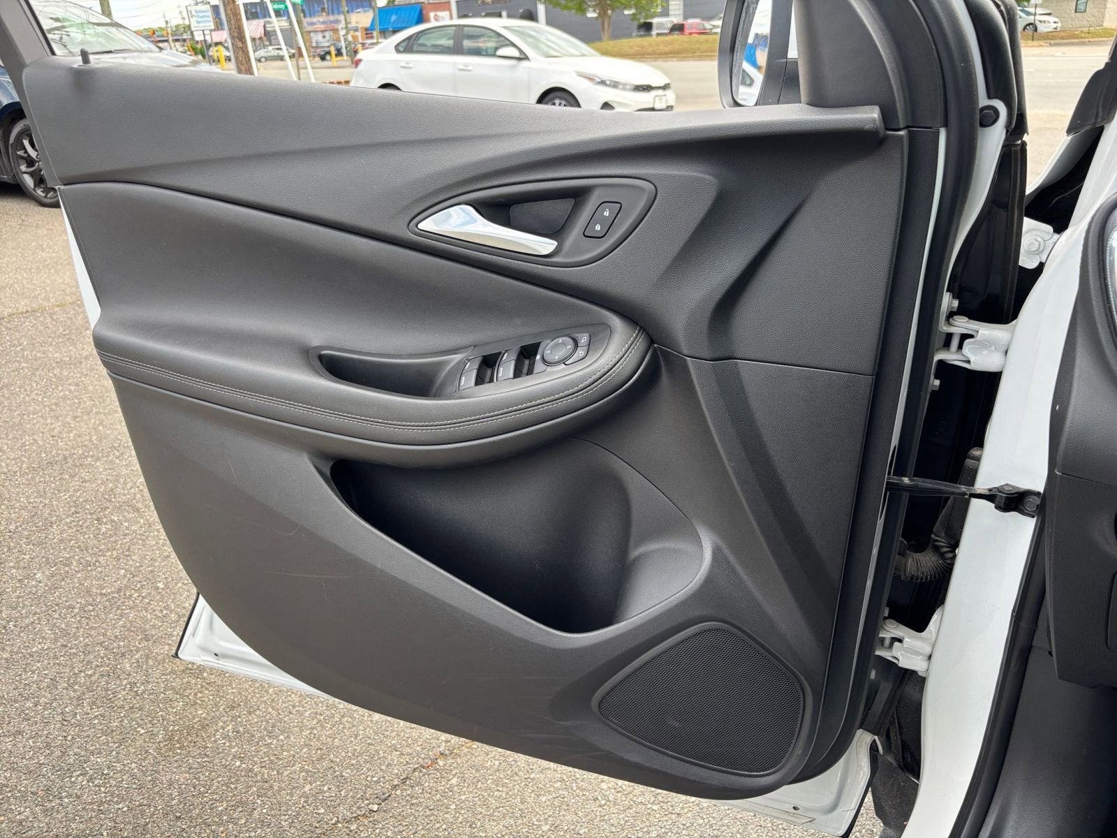 Used 2025 Buick Encore GX Preferred image 18