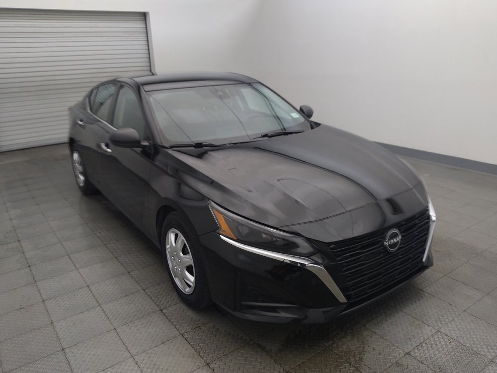 Used 2024 Nissan Altima 2.5 S FWD image 13