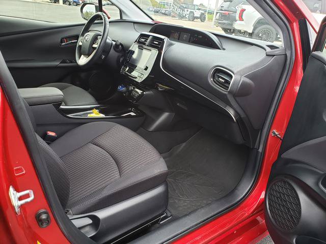 Used 2016 Toyota Prius Three FWD image 17