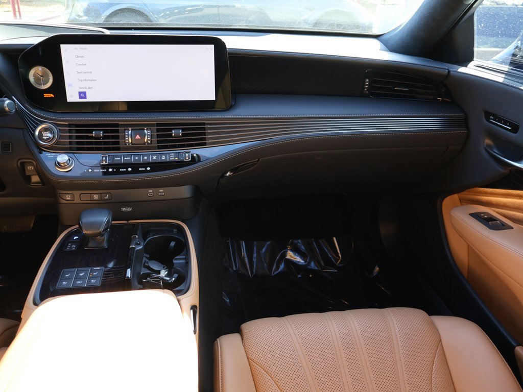 Used 2023 Lexus LS 500 w/ Luxury Package image 44