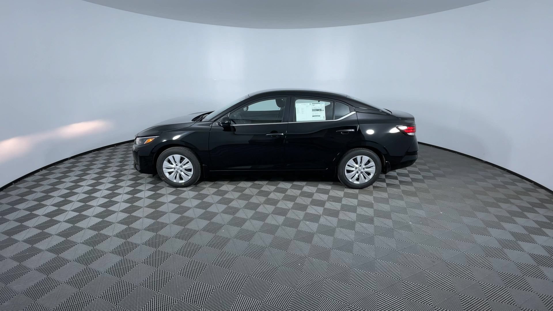 Certified 2025 Nissan Sentra S FWD image 5