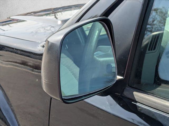 Used 2012 Nissan Frontier SV image 10