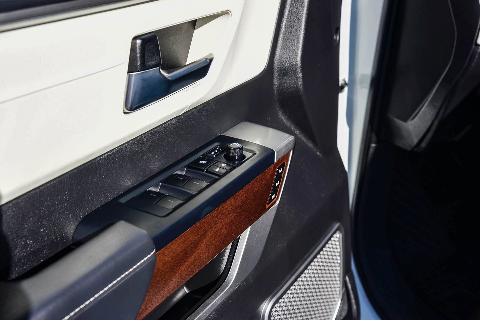 Used 2025 Toyota Tundra Capstone image 26