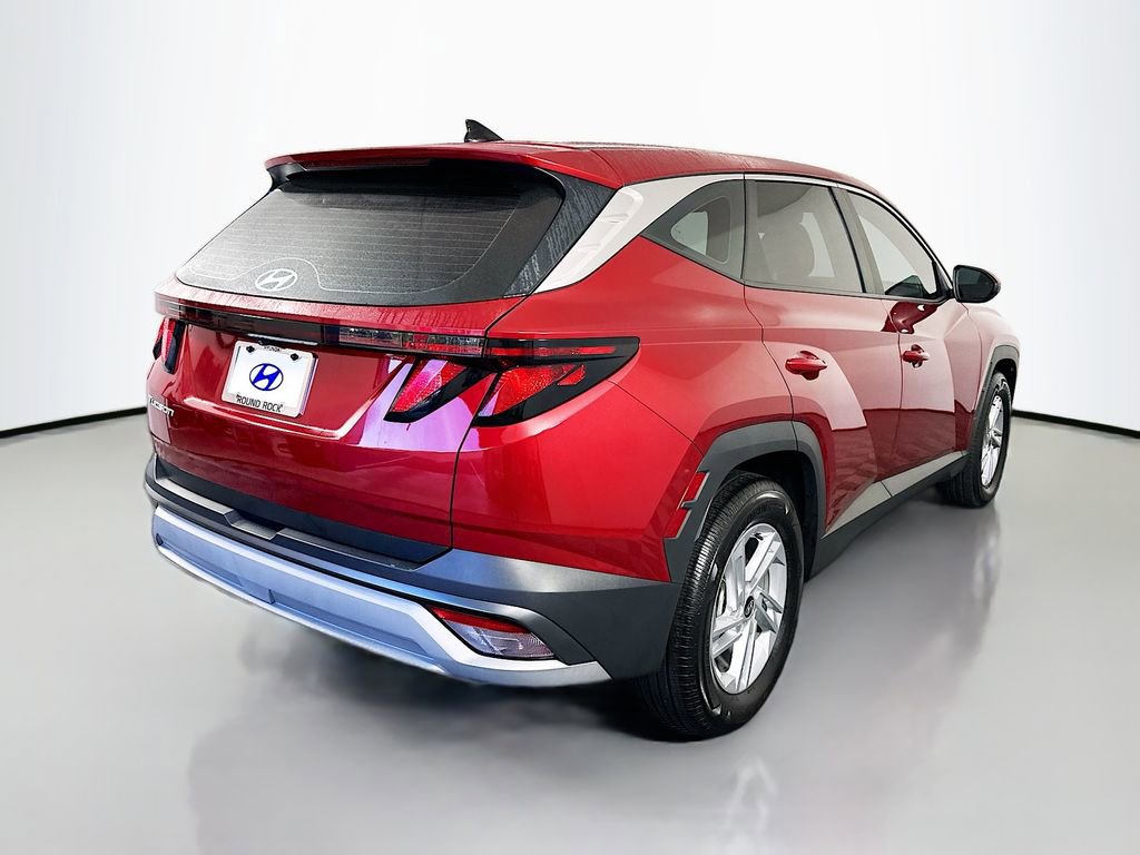 Certified 2025 Hyundai Tucson SE image 5