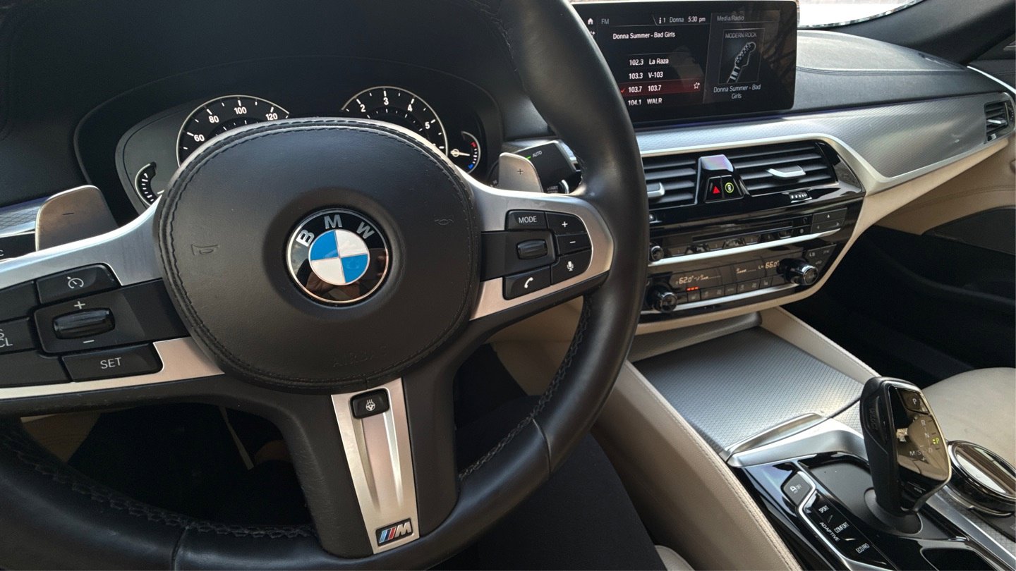 Used 2018 BMW M550i xDrive image 34