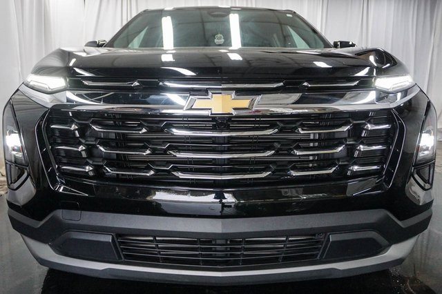 Used 2025 Chevrolet Equinox LT image 3