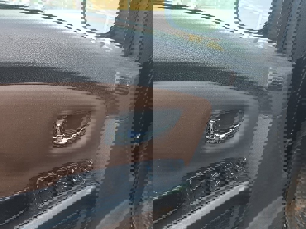 Used 2019 Nissan Titan Platinum Reserve w/ Platinum Utility Package image 19