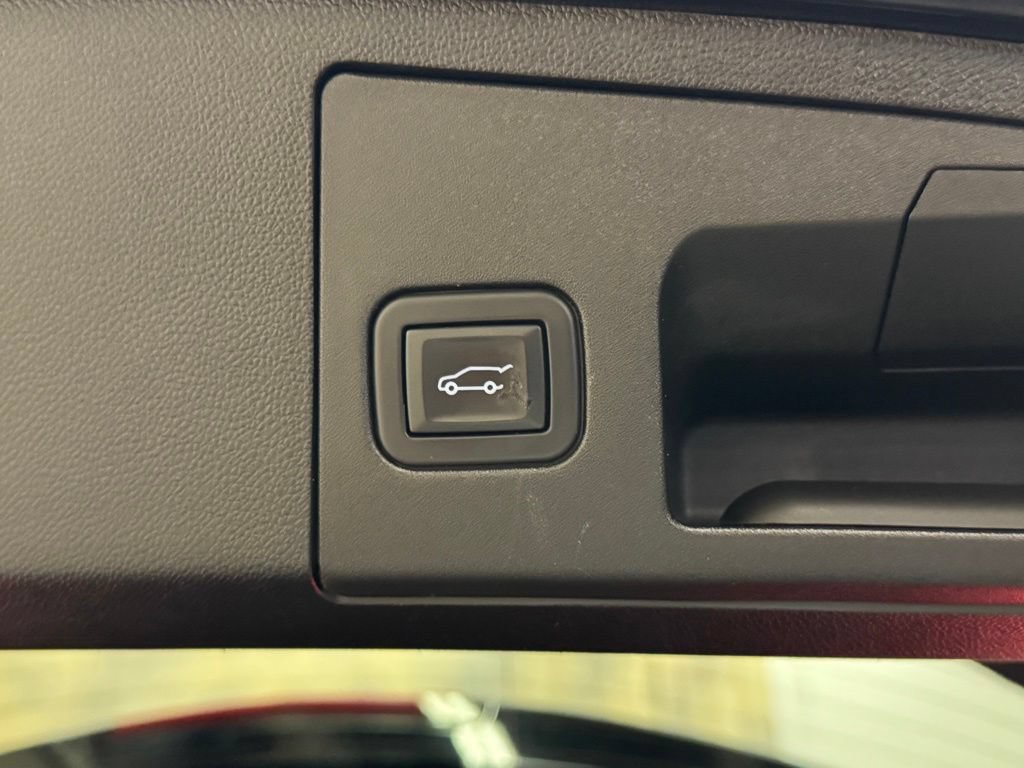 Used 2023 Cadillac XT4 Premium Luxury AWD/4WD image 35