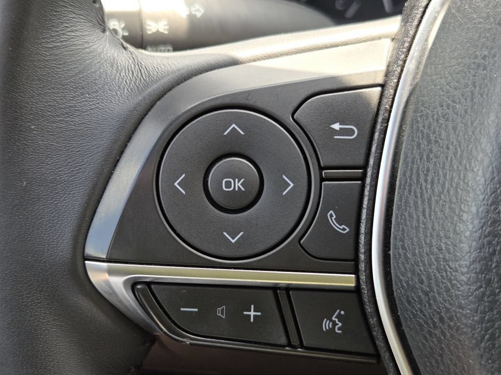 Used 2018 Toyota Camry XLE w/ Driver Assist Package FWD image 13