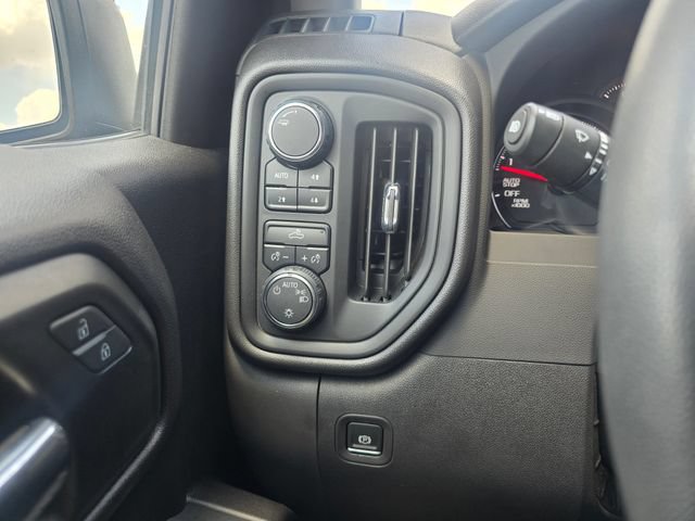 Used 2024 Chevrolet Silverado 1500 Custom Trail Boss AWD/4WD image 15