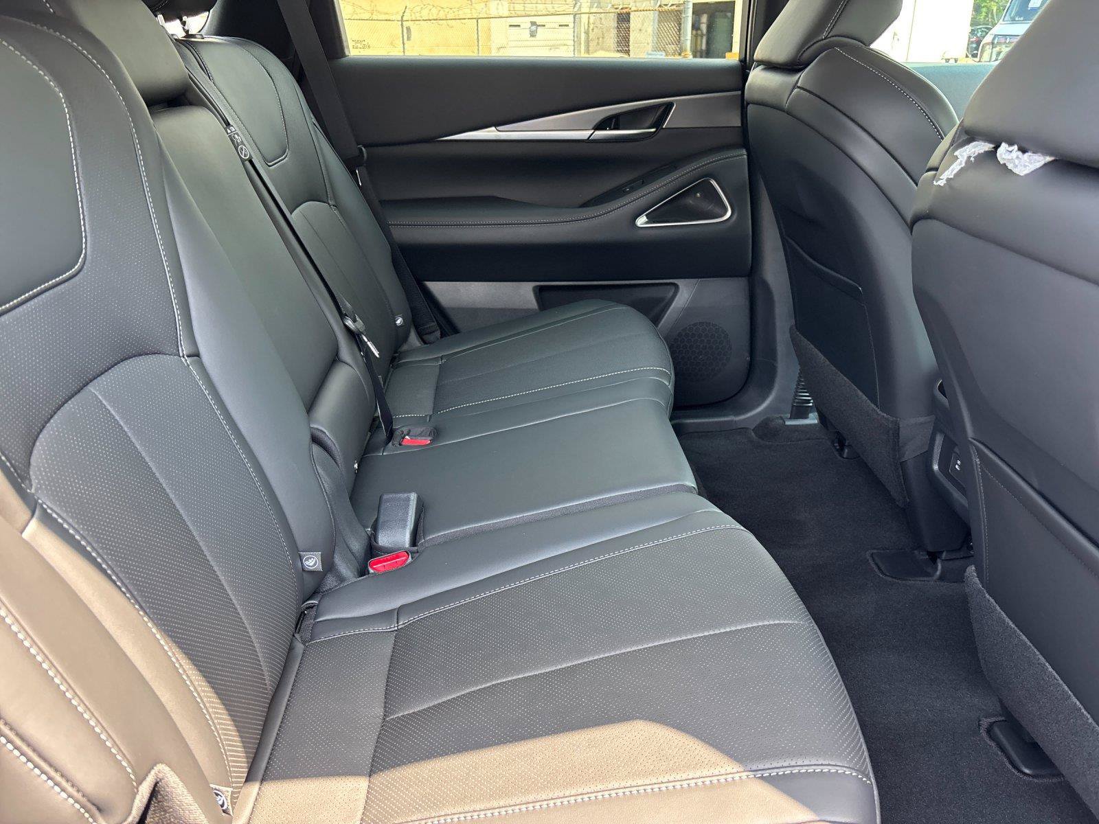New 2027 INFINITI QX60 Luxe w/ Cargo Package FWD image 38