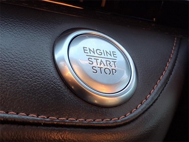 Certified 2025 Lincoln Nautilus Premier w/ Jet Appearance Package image 16