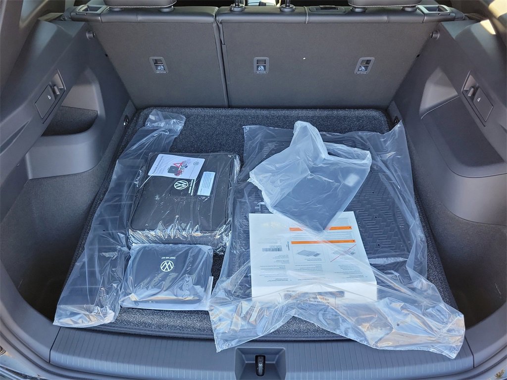 New 2026 Volkswagen Tiguan SE R-Line image 7