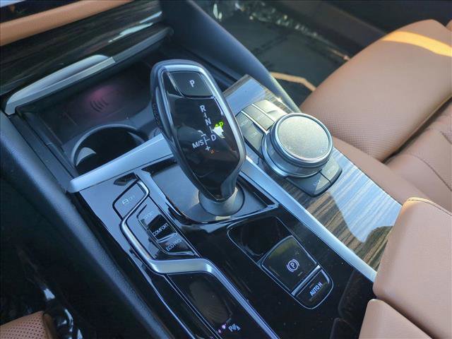 Used 2023 BMW 540i w/ Premium Package image 12