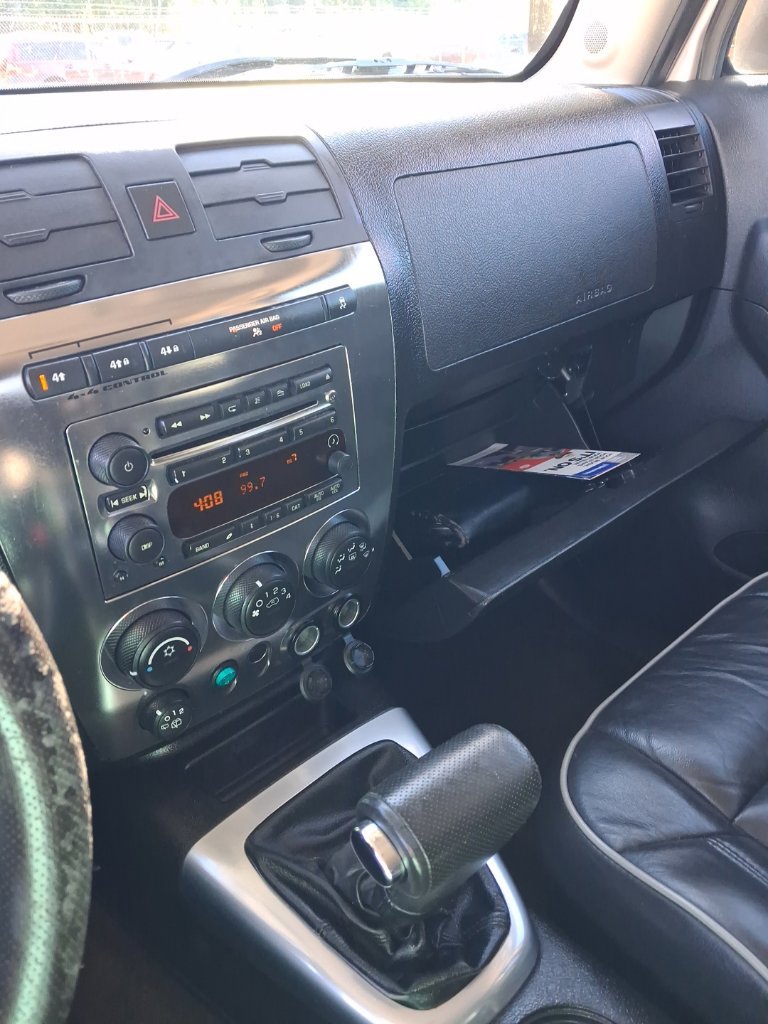 Used 2008 HUMMER H3 Luxury AWD/4WD image 12