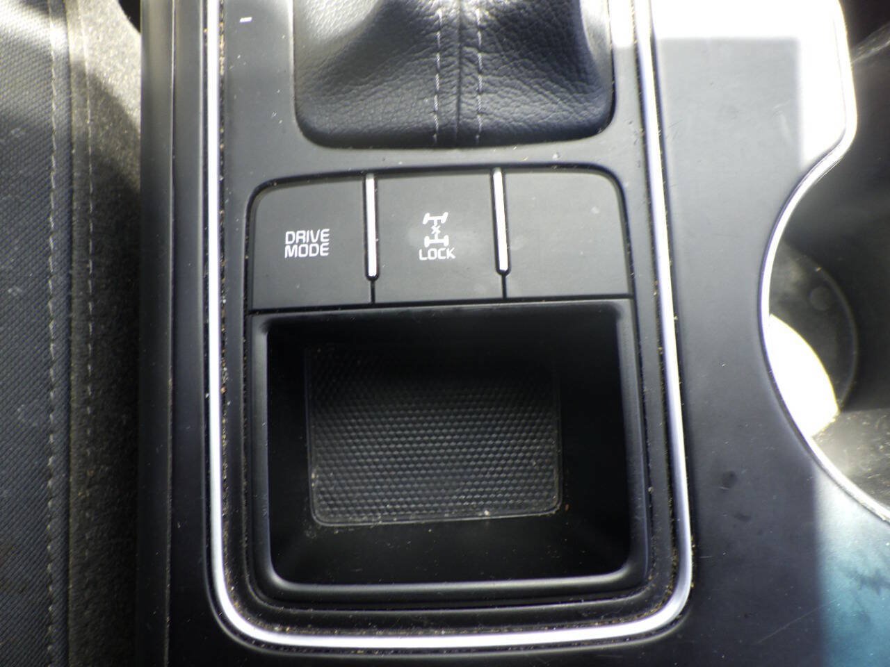 Used 2020 Kia Sorento AWD V6 image 32