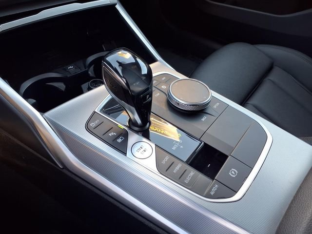 Used 2021 BMW 330e w/ Convenience Package image 18