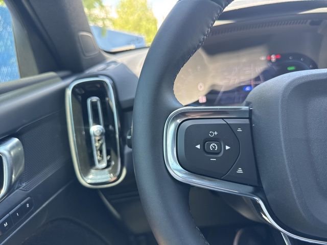 New 2025 Volvo EX40 Core w/ Climate Package AWD/4WD image 30
