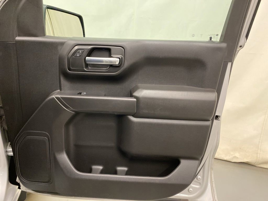 Used 2021 Chevrolet Silverado 1500 Custom w/ LPO, Dark Essentials Package image 11