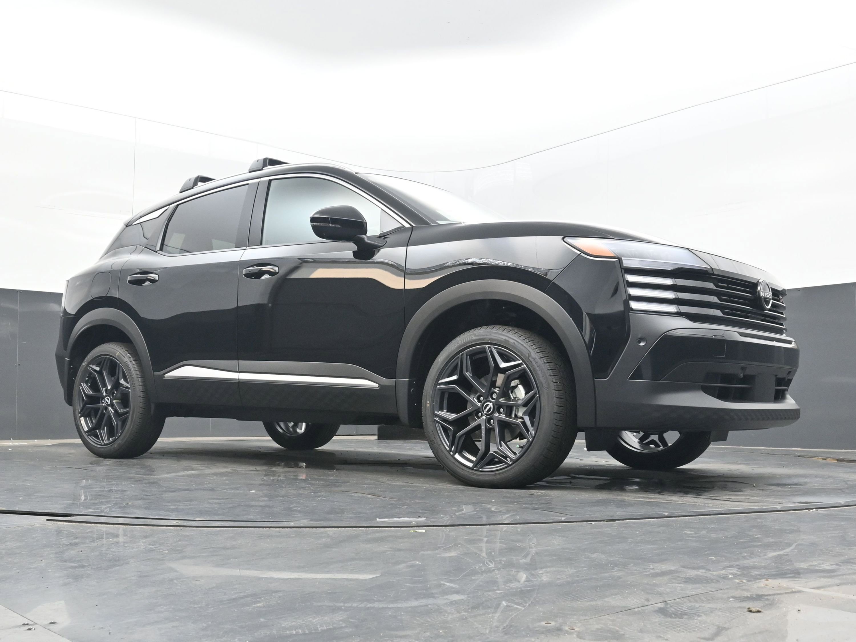 New 2026 Nissan Kicks SR image 20