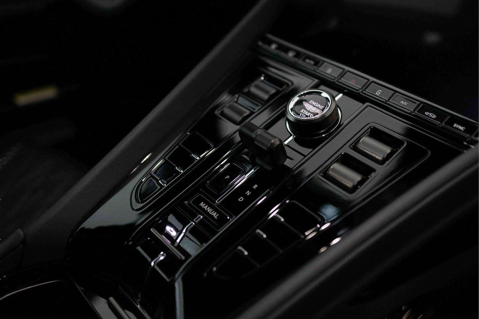 Used 2025 Aston Martin DB12 Convertible RWD image 35