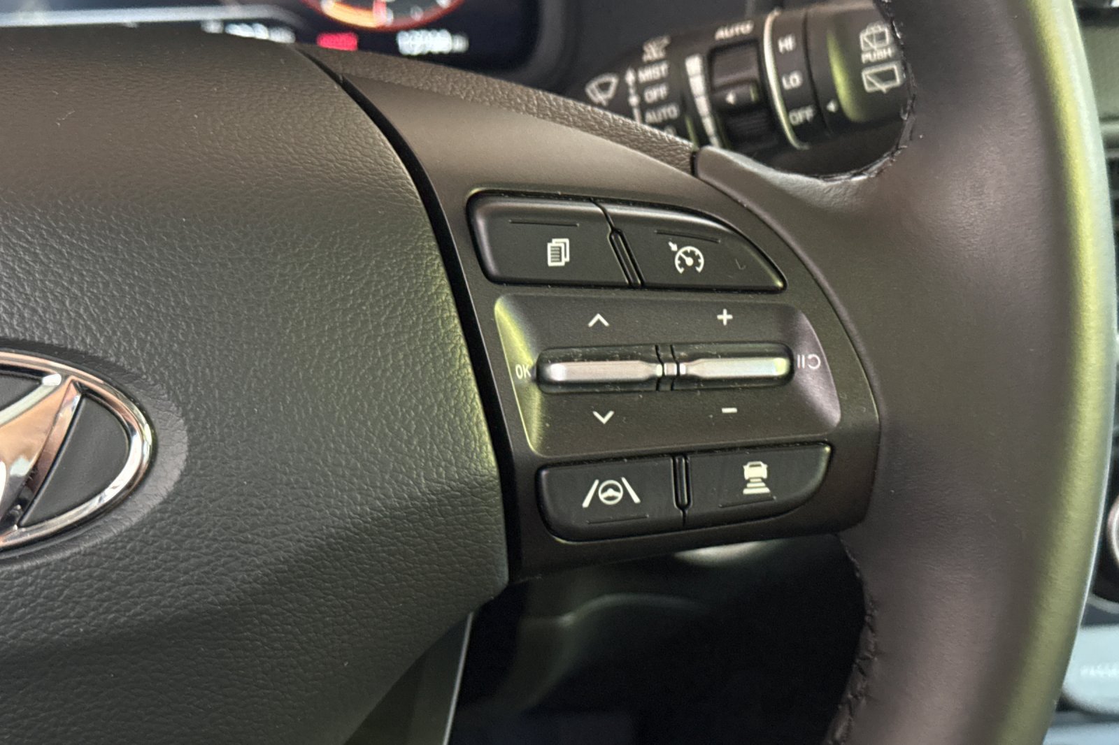 Used 2023 Hyundai Kona Limited AWD/4WD image 33