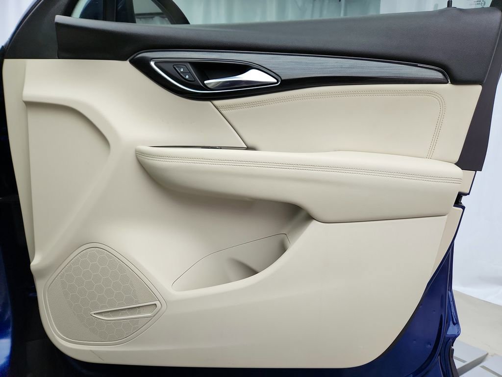 Used 2023 Buick Envision Preferred image 22