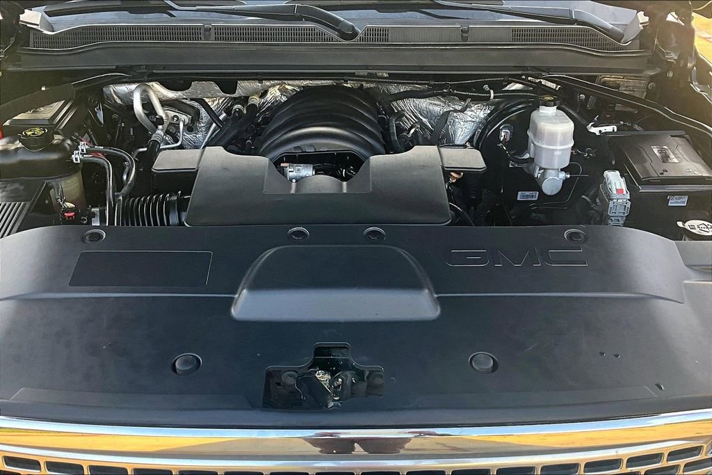 Used 2016 GMC Yukon Denali w/ Open Road Package image 12