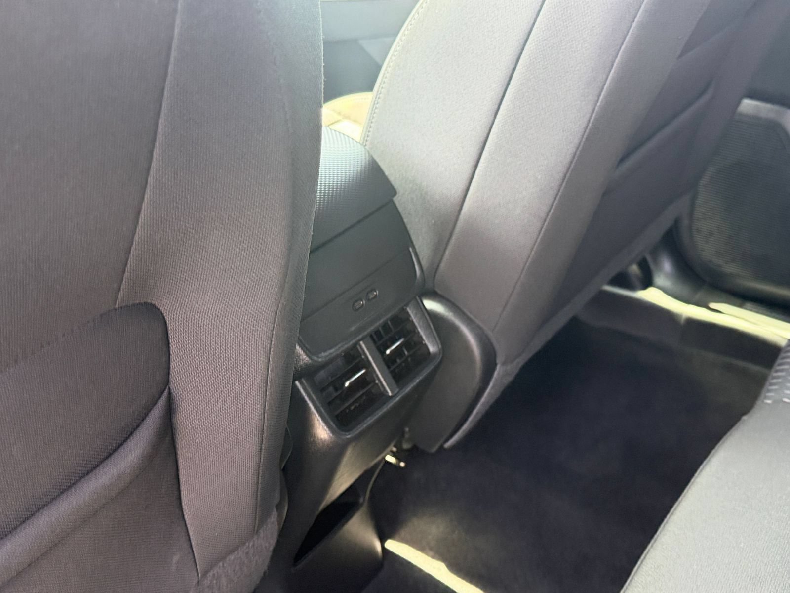 Used 2025 Chevrolet Equinox LT FWD image 22