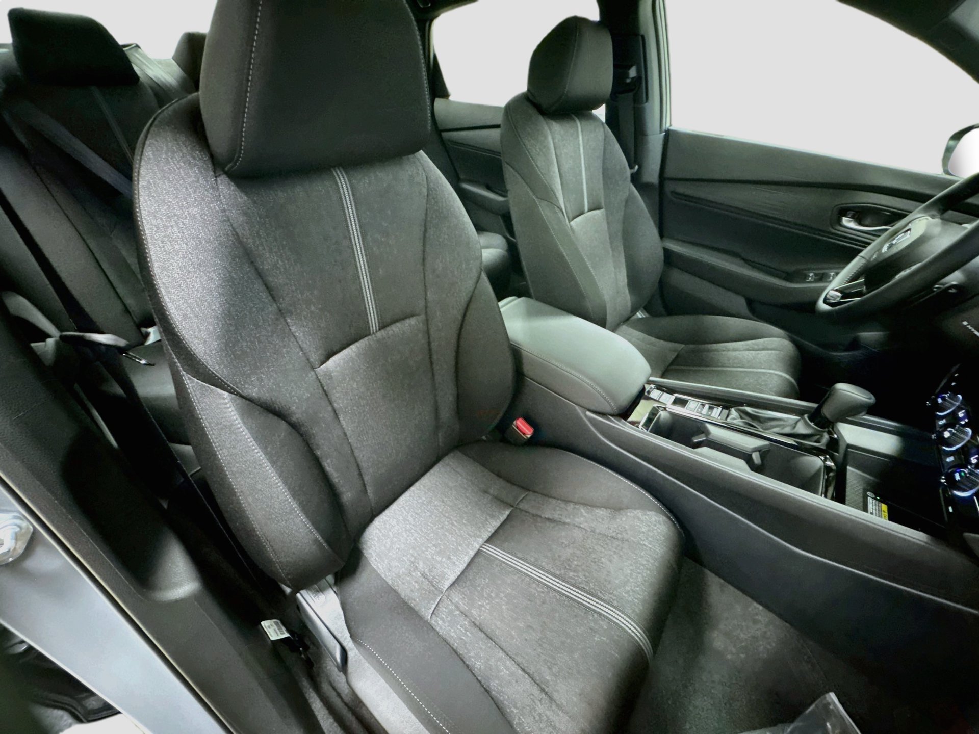 Used 2025 Honda Accord Sport image 26