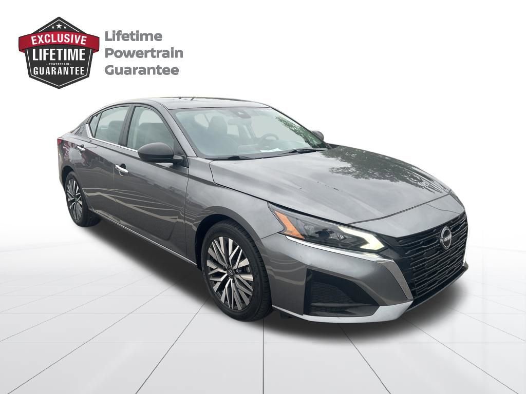 Certified 2024 Nissan Altima 2.5 SV FWD image 7