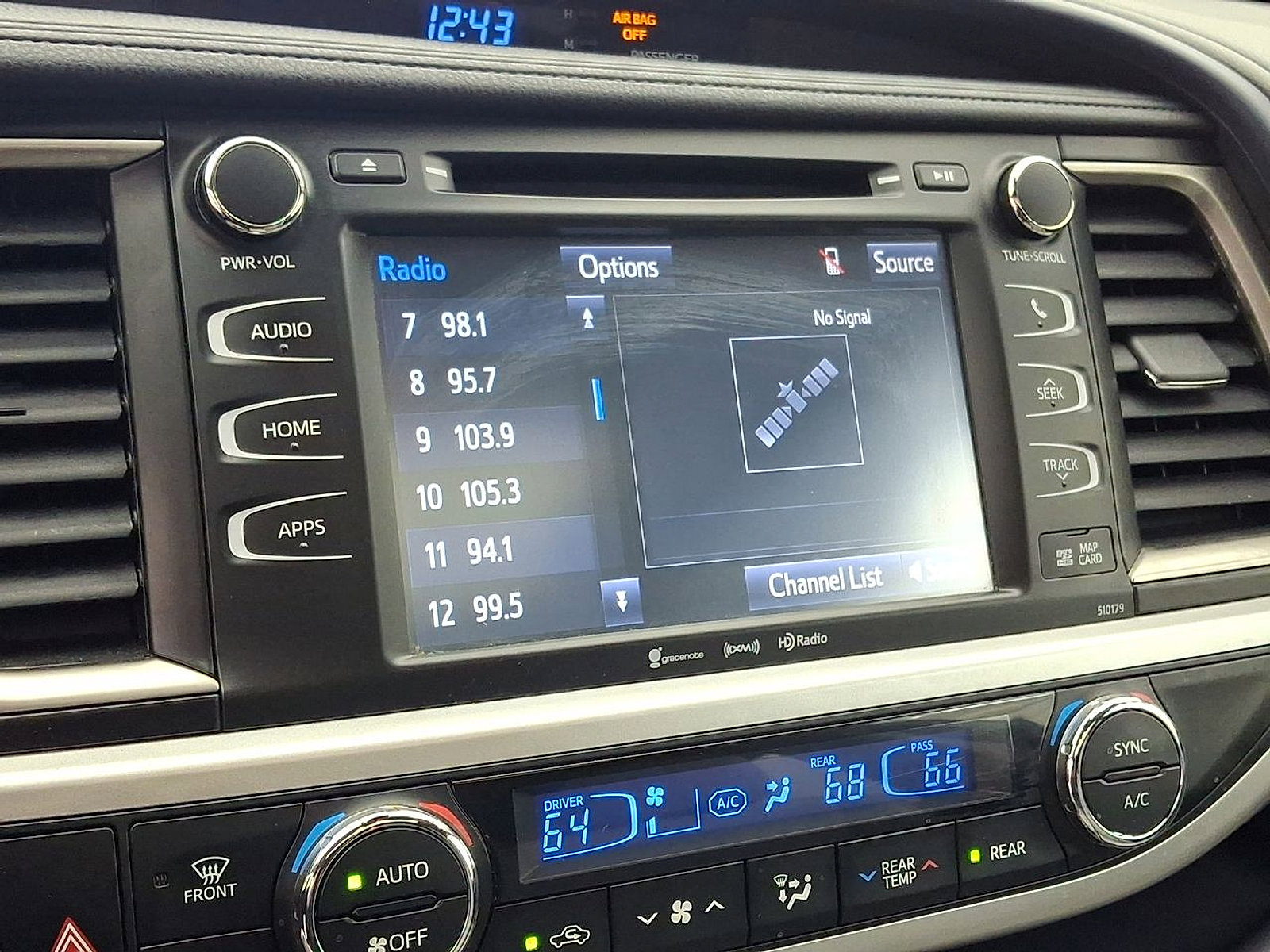 Certified 2018 Toyota Highlander XLE AWD/4WD image 14