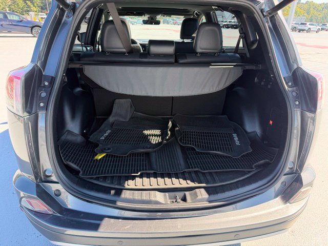 Used 2017 Toyota RAV4 SE w/ Advanced Technology Package AWD/4WD image 9