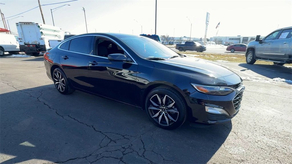 Used 2023 Chevrolet Malibu RS image 2
