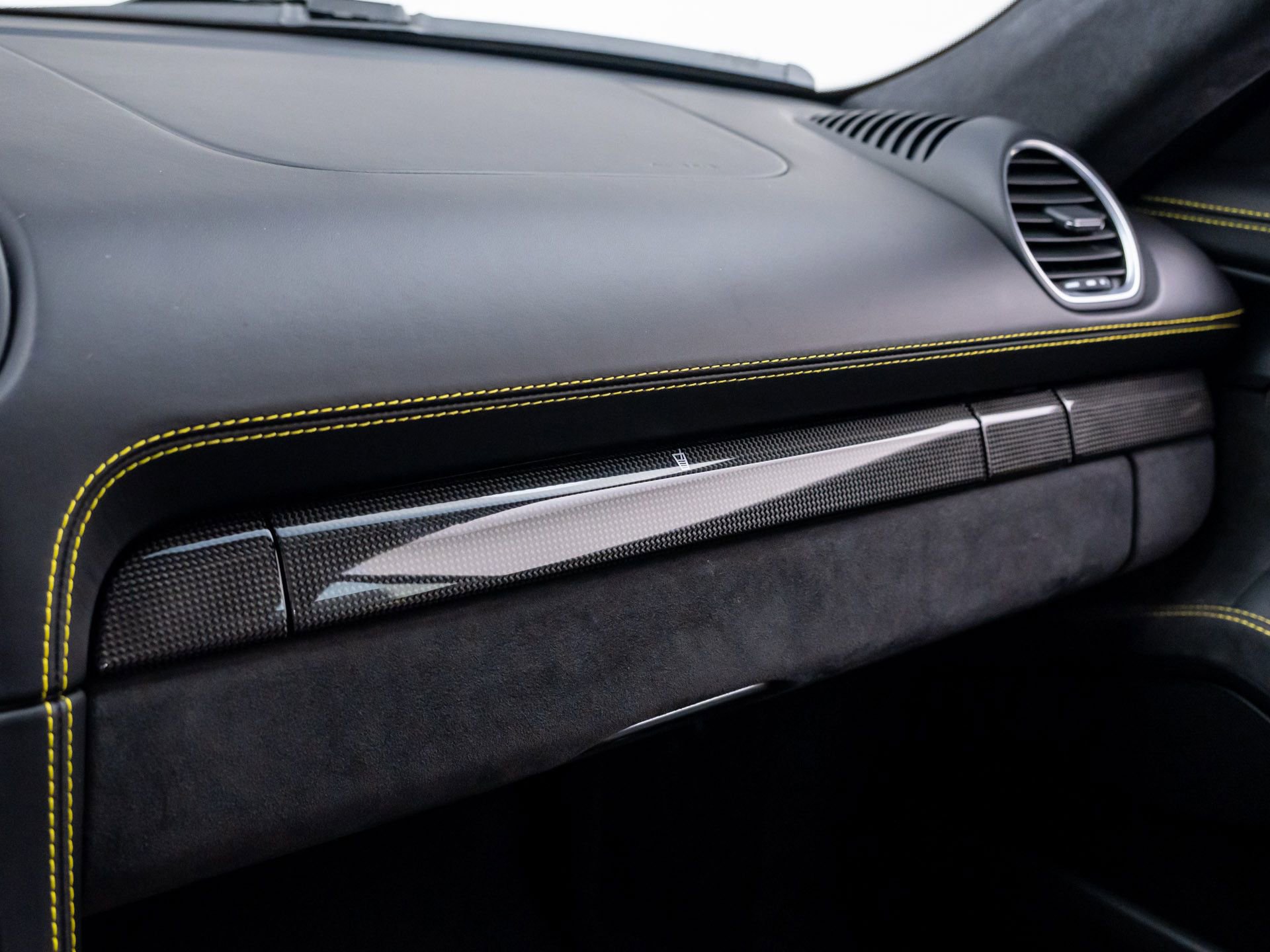 Used 2020 Porsche 718 Cayman GT4 image 31