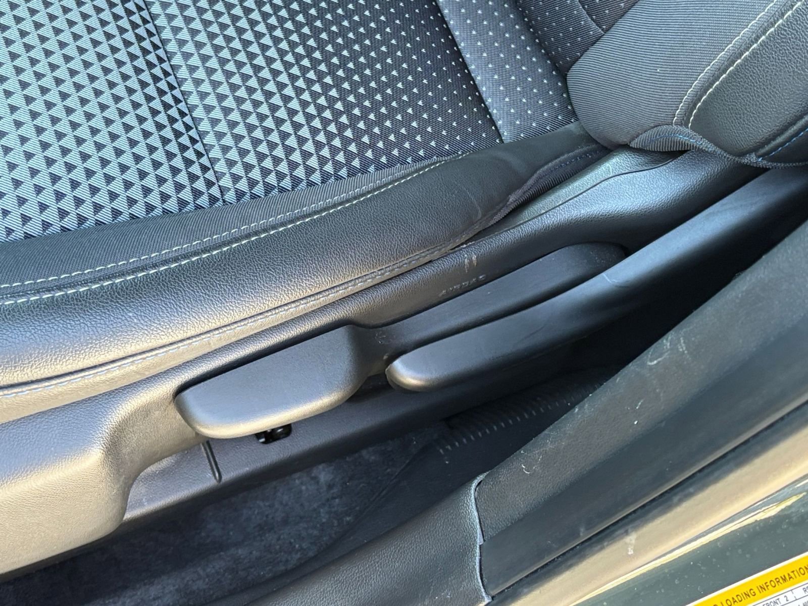 Used 2025 Chevrolet Trax LT w/ LT Convenience Package image 22