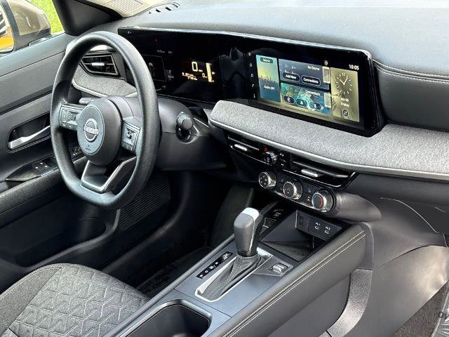 Certified 2025 Nissan Kicks SV w/ SV Premium Package AWD/4WD image 27